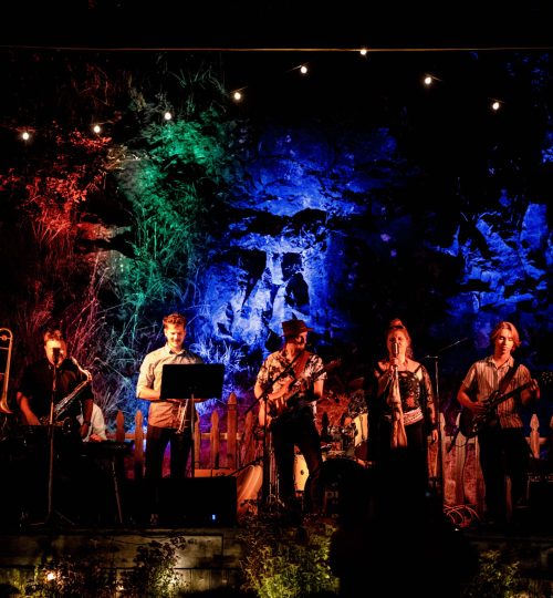 Nikki Jones Band Pic