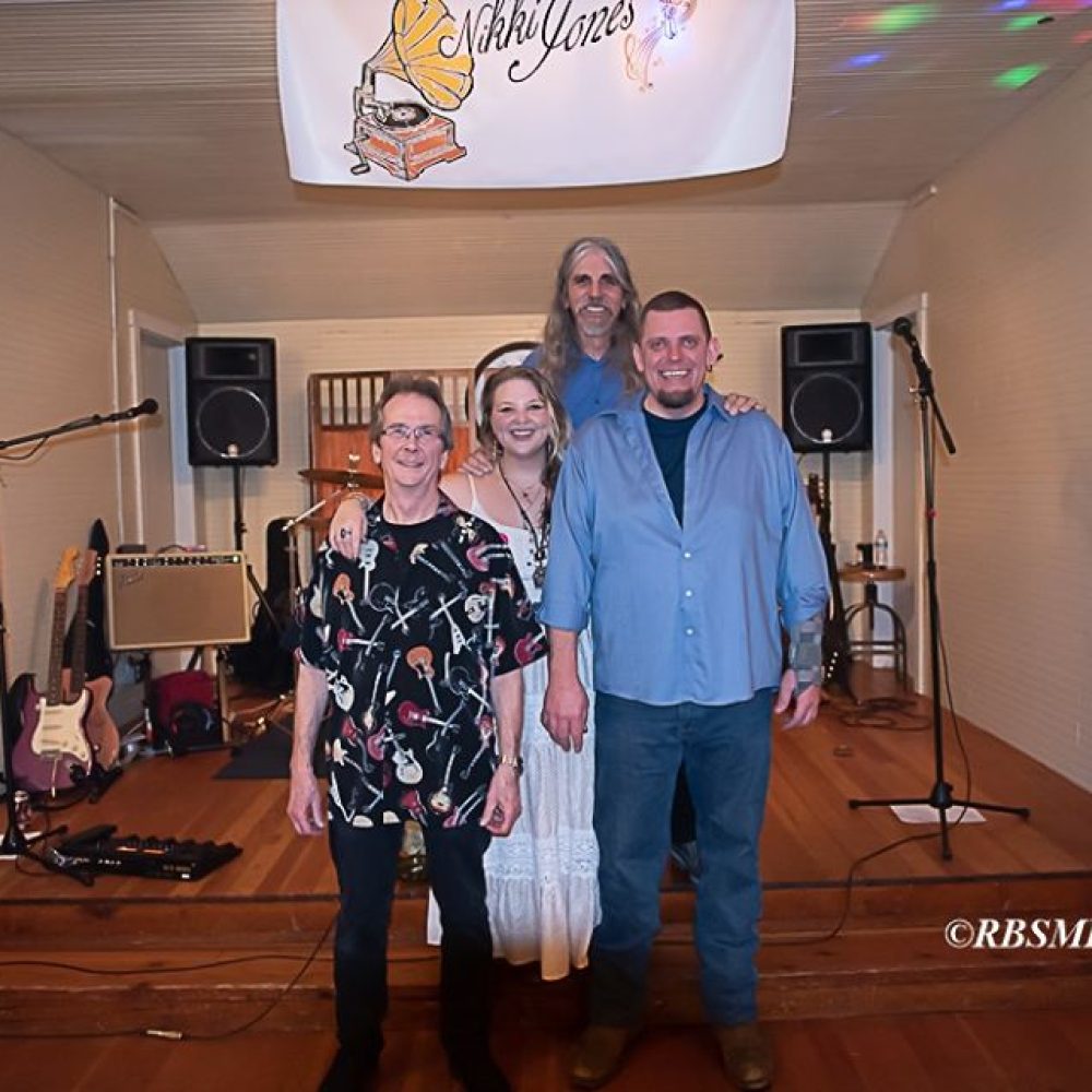 FRP Nikki Jones Band 04